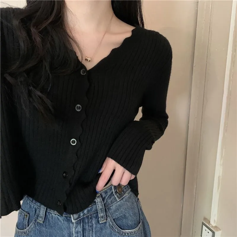 METAVERSMALL New early autumn new V-neck knitted sweater short cardigan sweater small coat versatile women's foreign style top