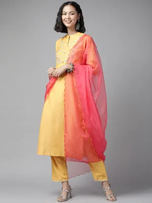 Women Yellow Silk Blend Kurta Set With Dupatta