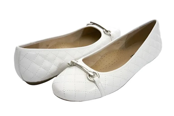 WOMEN'S VANELI STACY BALLET FLAT | WHITE QUILTED NAPPA