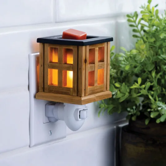 Wood Lantern Pluggable Fragrance Warmer PIWOD