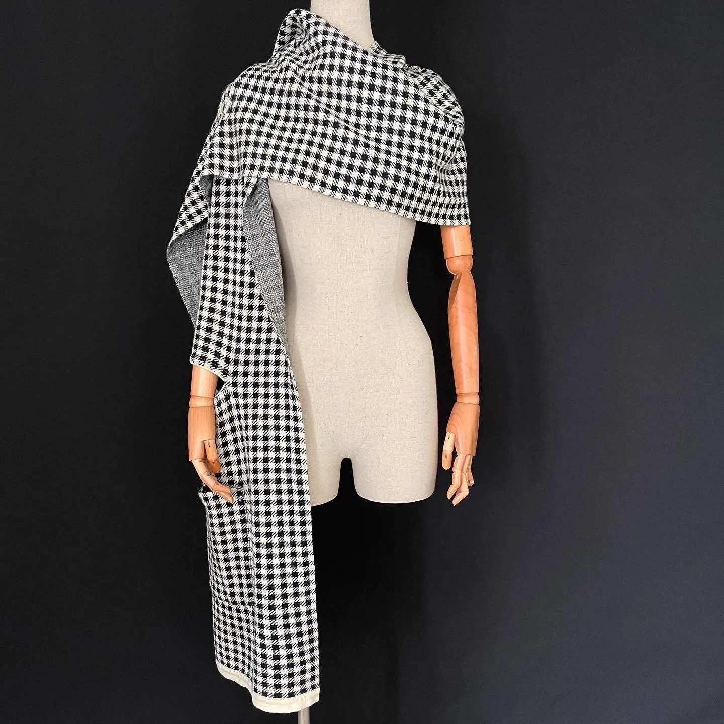 YOHJI YAMAMOTO Archive 2003 Houndstooth runway transformer scarf